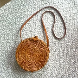 Round Rattan crossbody bag